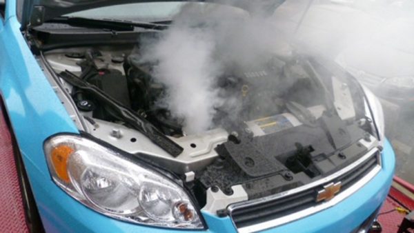Aquecimento do motor do veículo